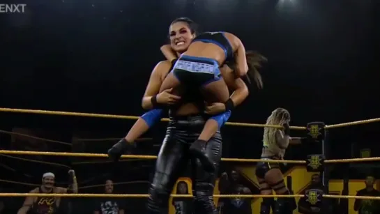 Dakota Kai & Raquel Gonzalez vs Kacy Catanzaro & Kayden Carter