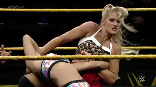 Dakota Kai vs Lacey Evans