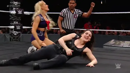 Nikki Cross vs Lacey Evans