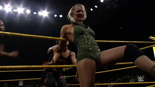 Bianca Belair vs Lacey Evans