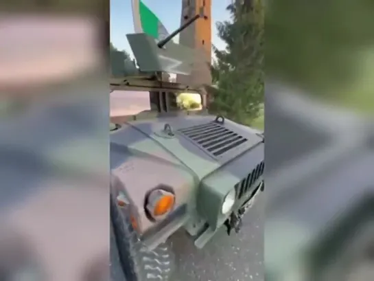 Кадыров показал американский бронированный Хаммер (HMMWV), затрофеенный чеченскими подразделениями под Лисичанском