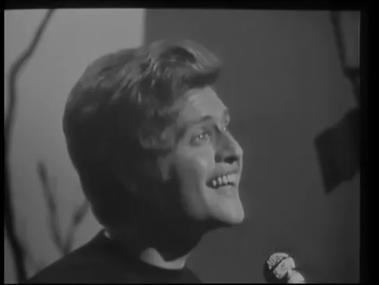 Joe Dassin - Siffler Sur La Colline 1968