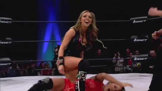 Gail Kim vs Laura Dennis