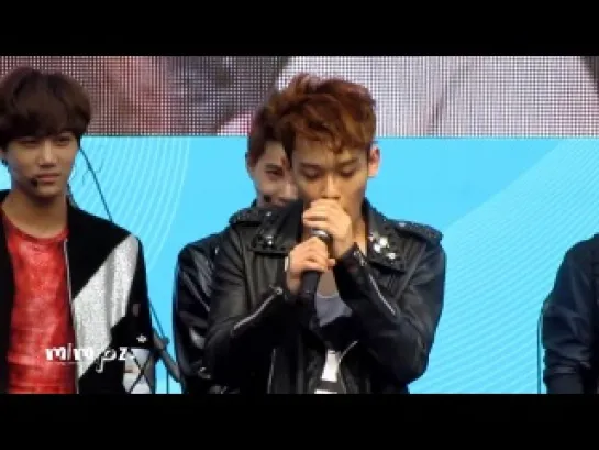 [FANCAM] 130525 EXO Chen beatbox @ Kyungbok Family Festival