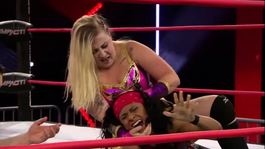 Tasha Steelz (w/Kiera Hogan) vs Kimber Lee (w/Deonna Purrazzo & Susan)