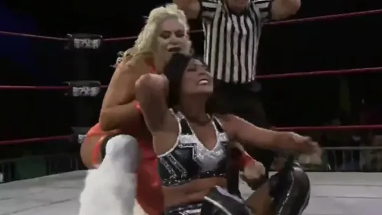 Taya Valkyrie (w/John E. Bravo) vs Tenille Dashwood (Impact Knockouts title)