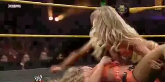 Emma vs Summer Rae