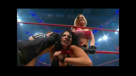 Tara vs Madison Rayne(w/Lacey von Erich)