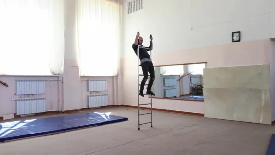 Делай то, чего не можешь! Amazing ladder act