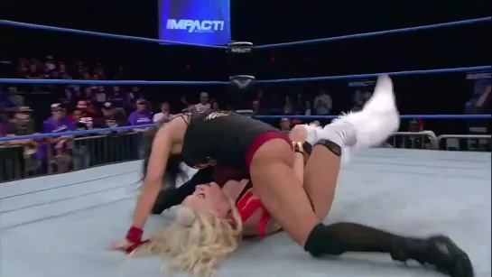 Taya Valkyrie vs Rebel