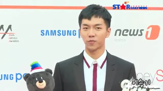 [S영상] 2017 AAA 돌아온 이승기, 이준기-남궁민-박해진-류준열 등 초특급 남배우들 [d2-YOofkW08]