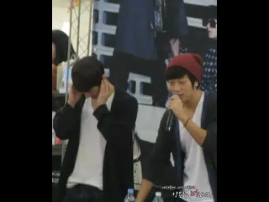 [FANCAM] 20.11.2010 DooJoon #2 @ YongDeungPo Fansigning