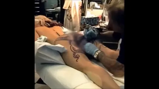 Girl gets Octopus Tattoo on her ASS! (video) 18