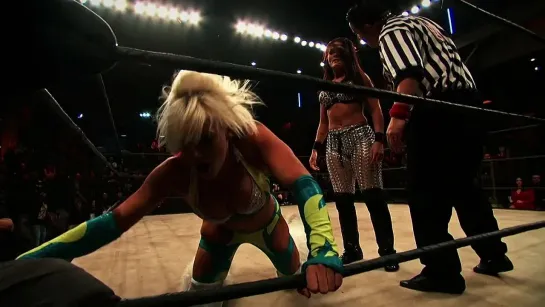 Taya vs Ivelisse