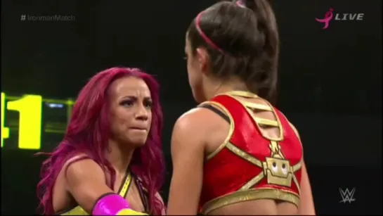 Bayley vs Sasha Banks (NXT Women's title)