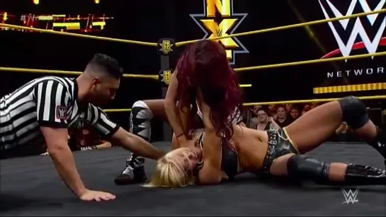 Charlotte vs Sasha Banks (w/Becky Lynch)(NXT Women's title)