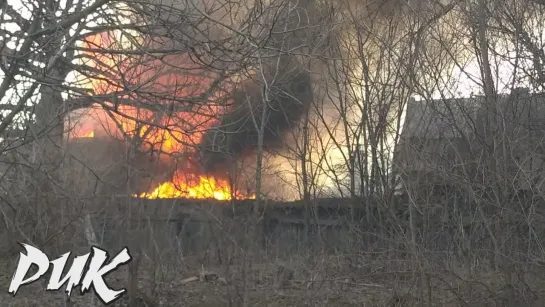 02.04.21 ВФУ обстреляли Зайцево. Полетаева, 169 и 171, горят дома.