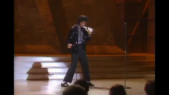 Michael Jackson - Billie Jean (Motown 1983 Live) 720