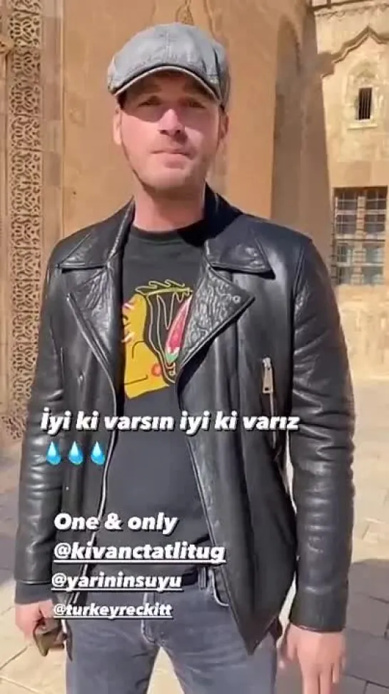 KıvançTatlıtuğ KivancTatlitug - Congratulations message from kivanc to Tarik Bayar