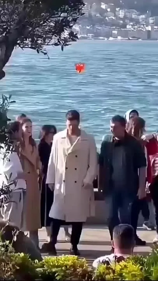 ️️ kıvançtatlıtuğ serenaysarıkaya spotted - in the set of Aile