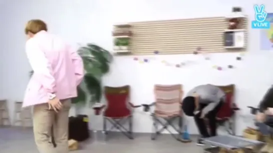 Jungkook spanking Hoseok (720p)