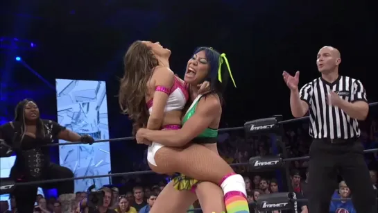 Brooke & Awesome Kong vs The Dollhouse (Jade, Taryn Tarrell, & Marti Bell)