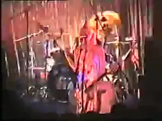 Hole - Pretty on the Inside \ Credit in the Straight World [live Berlin, 1995]