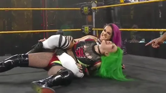 Shotzi Blackheart & Ember Moon vs Dakota Kai & Raquel Gonzalez (NXT Wonen's Tag Team titles)