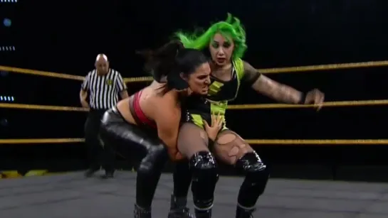 Raquel Gonzalez & Dakota Kai vs Shotzi Blackheart & Tegan Nox