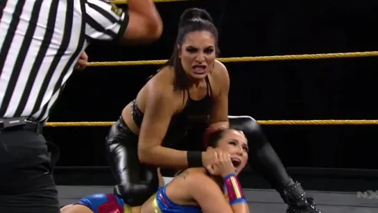 Tegan Nox vs Raquel Gonzalez (w/Dakota Kai)