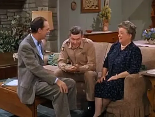 Шоу Энди Гриффита / The Andy Griffith Show, (1960–1968) сезон 7 серия 19  / s07e19-barney-comes-to-mayberry.fixed