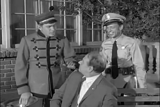 Шоу Энди Гриффита / The Andy Griffith Show, (1960–1968) сезон 3 серия 8  / s03e08-the-mayberry-band