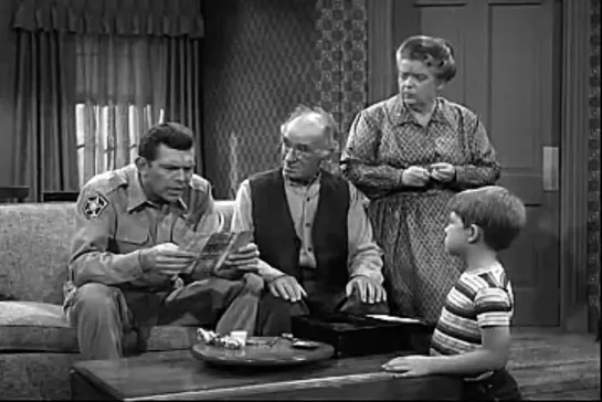 Шоу Энди Гриффита / The Andy Griffith Show, (1960–1968) сезон 2 серия 4  / s02e04-mayberry-goes-bankrupt