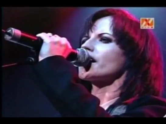 "Dolores O'Riordan"- The Cranberries (Zombie, 2007)