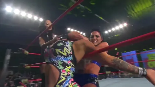 Taya Valkyrie vs Tessa Blanchard (special ref: Gail Kim)(Impact Knockouts title)