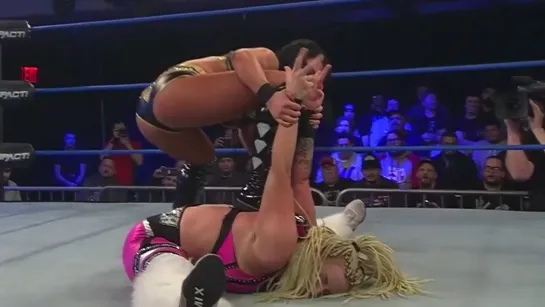 Taya Valkyrie vs Tessa Blanchard (Impact Knockouts title)