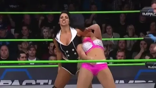 Laurel Van Ness vs KC Spinelli