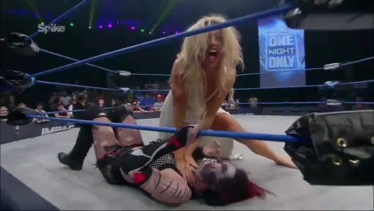 Rosemary vs Laurel Van Ness (w/Sienna)