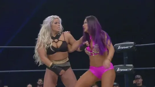 Barbi Hayden vs Raquel