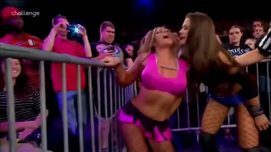 Velvet Sky vs Brooke