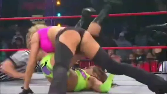 Sarita & Madison Rayne(w/Tara) vs Velvet Sky & Mickie James