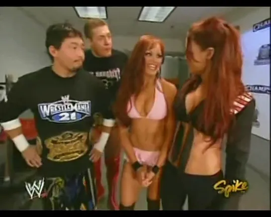 Lita,Christy Hemme,William Regal,Tajiri backstage(WWE Raw 21.03.2005)