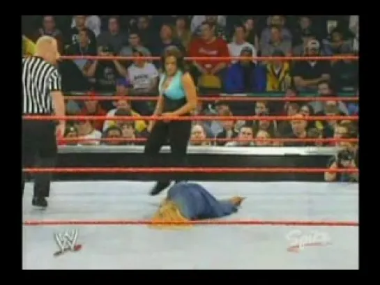 Lita & Terri vs Molly Holly(c) & Gail Kim(WWE Raw 10.11.2003)