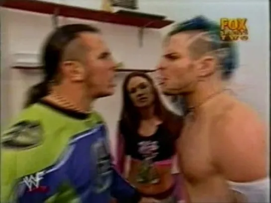 Hardy Boyz & Lita backstage(WWF Raw 26.11.2001)