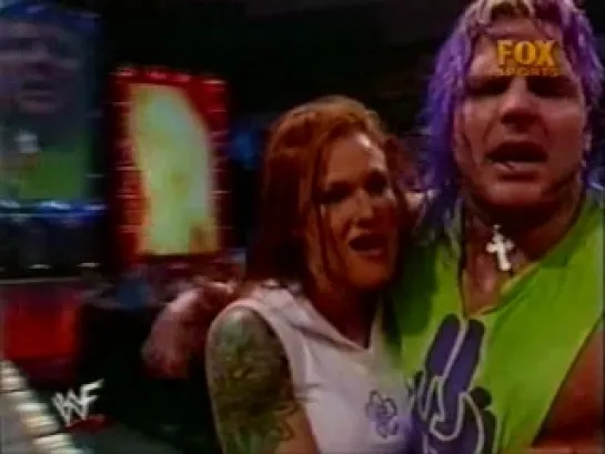 Lita(WWF Raw Is War 21.05.2001)