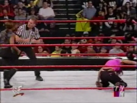 Lita vs Jacqueline(WWF Raw Is War 29.01.2001)