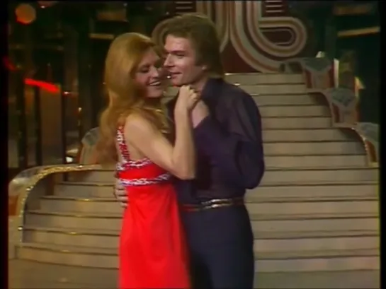 1975 — Dalida & Saint-Germain ~ "Et de l`amour... De l`amour" ( live )