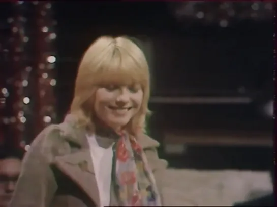 1975 — France Gall ~ "Mais, aime là"