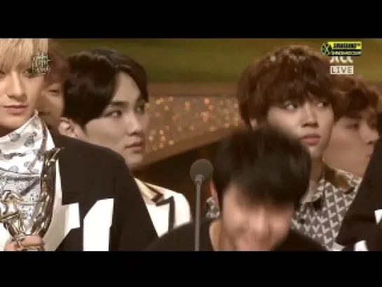 [VIDEO] 140116 EXO Won Disk Daesang Award @ Golden Disk Awards