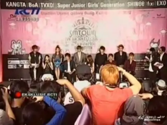 [VIDEO] 120922 Kris & Suho @ SMTOWN in Jakarta - Press Conference